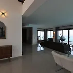 Casa Blanca Willa *