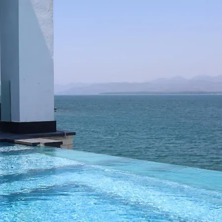 فيلة Casa Blanca *